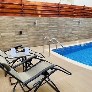 https://gaia-residence-in-larnaca.larnacahotels.org