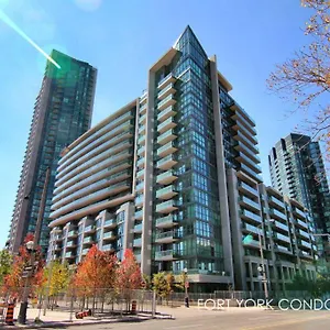https://lakefront-living-downtown-toronto-free-parking-and-gym.niagara-fallshotels.com